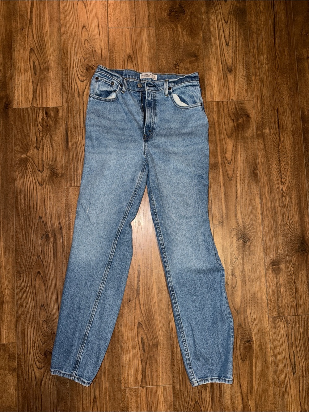 Abercrombie & Fitch 90s Straight Jean - Ultra High Rise